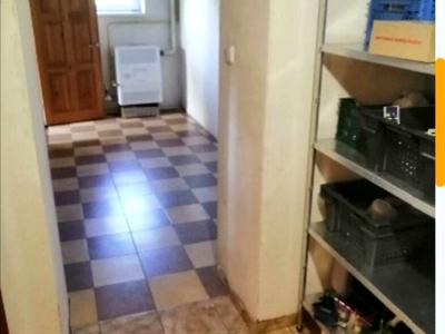 будинок за адресою Квітнева вул.