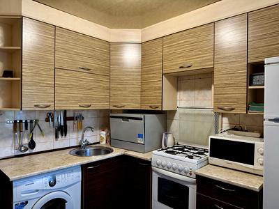 квартира за адресою Автобуду, 8