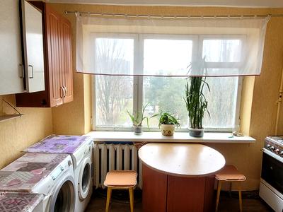 кімната за адресою Юності вул., 9