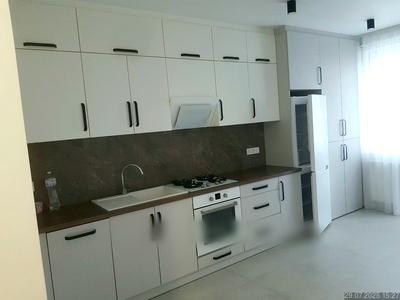квартира за адресою Залізнична вул., 10