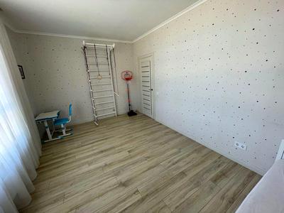 квартира за адресою Київ, Практична вул., 1