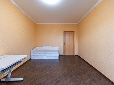 квартира за адресою Дніпровська набережна вул., 25