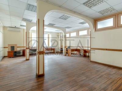 комерційна за адресою Саксаганського вул., 67