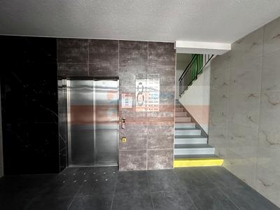 квартира за адресою Машинобудівників вул., 16