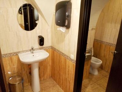 комерційна за адресою Новосельського вул., 80