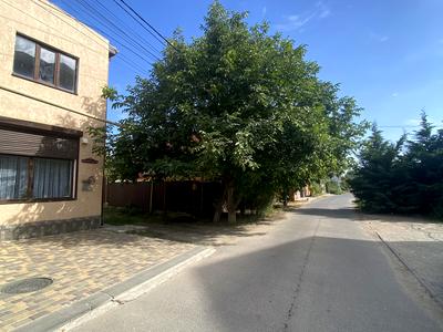 коммерческая по адресу Інститутська ул., 30