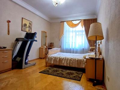 квартира по адресу Дмитрия Яворницкого просп. (Карла Маркса), 109