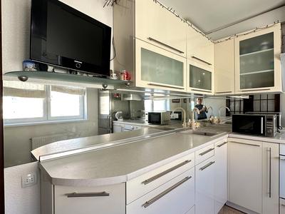 квартира за адресою Сім'ї Кульженків вул. (Петра Дегтяренка), 33