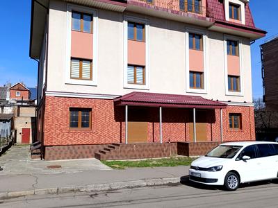 коммерческая по адресу вул. Пересопницька, 170
