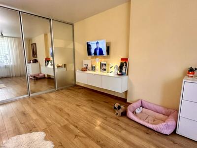 квартира за адресою Міщенка вул., 5
