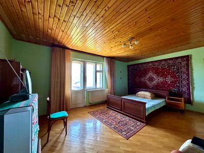будинок за адресою Вільна