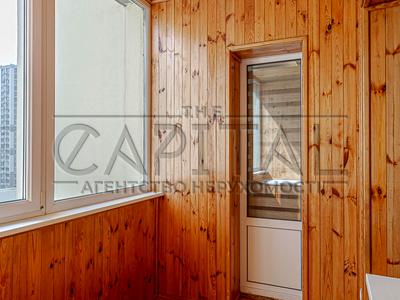 квартира за адресою Андрія Верхогляда вул. (Михайла Драгомирова), 4
