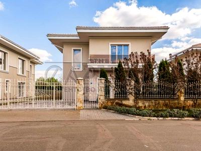 дом по адресу с. Вишенки, Золоче Прованс
