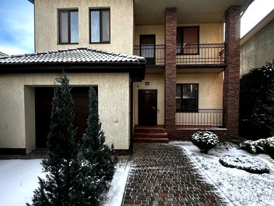 будинок за адресою Українська
