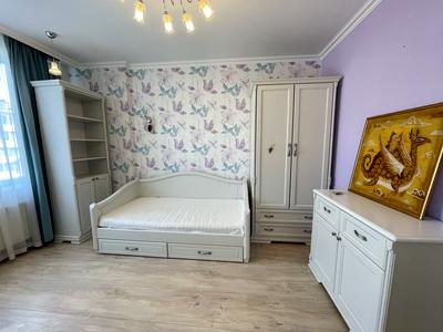 квартира за адресою Дніпровська набережна вул., 1-А