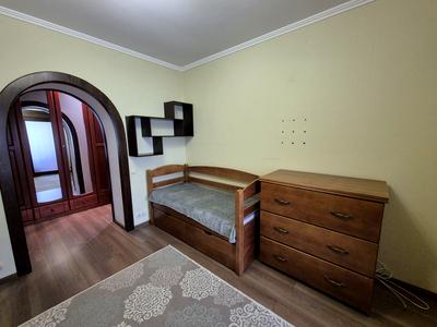 квартира за адресою Юності, 3
