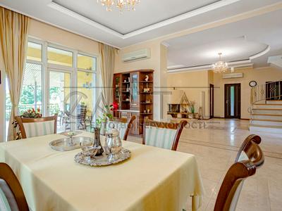 будинок за адресою с. Вишеньки, Бориспільський