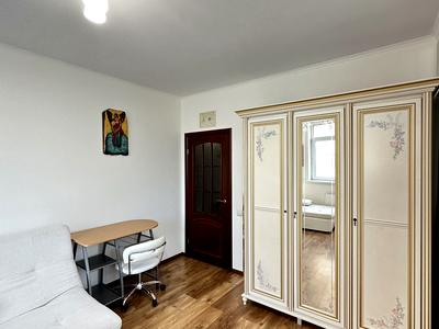 квартира за адресою Сім'ї Кульженків вул. (Петра Дегтяренка), 33
