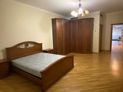 квартира за адресою Кропивницького вул., 10