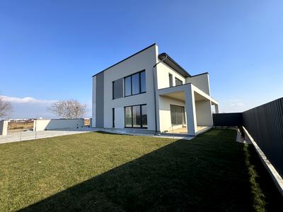 будинок за адресою с. Сторожниця, Рівна, 1-а