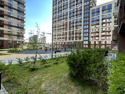 квартира за адресою Олександра Олеся вул., 1