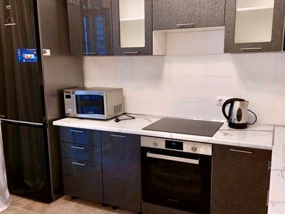 квартира за адресою Літературна вул., 12