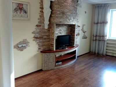 квартира за адресою Грушевського вул., 17