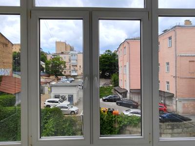 комерційна за адресою Саксаганського вул., 44