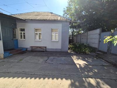 будинок за адресою Торговельна вул., 44