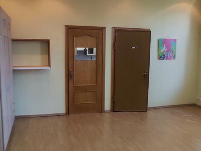 комерційна за адресою Варязький пров., 13