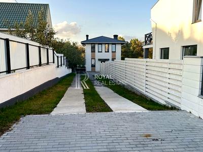 будинок за адресою Першотравнева