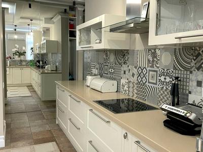 квартира за адресою Регенераторна вул., 4 к1-2