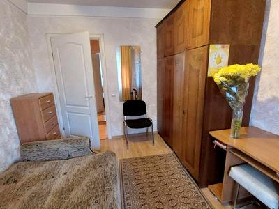 комната по адресу Ореста Левицкого ул. (Академіка Курчатова), 6