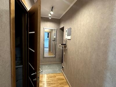 квартира за адресою Набережно-Хрещатицька вул., 33