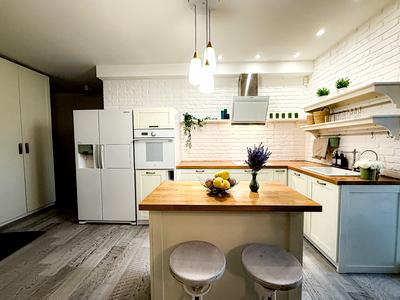квартира за адресою Регенераторна вул., 4к2