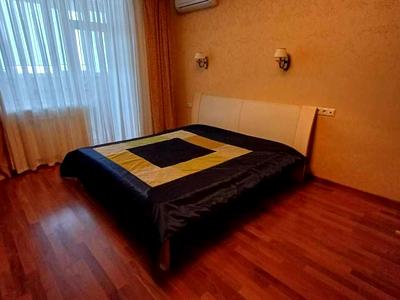 квартира за адресою Миколи Амосова вул., 4