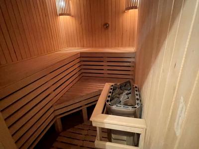 комерційна за адресою Карпенка-Карого вул., 60
