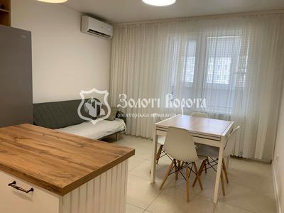 квартира за адресою Ревуцького вул., 54