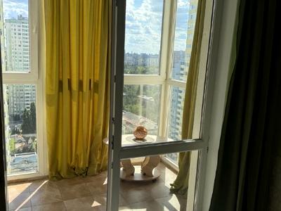 квартира за адресою Воскресенська вул., 18