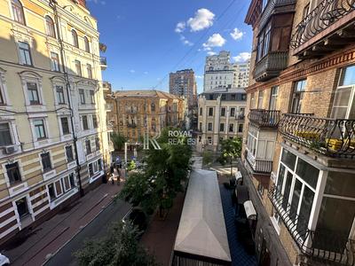 квартира за адресою Софіївська вул., 16/16