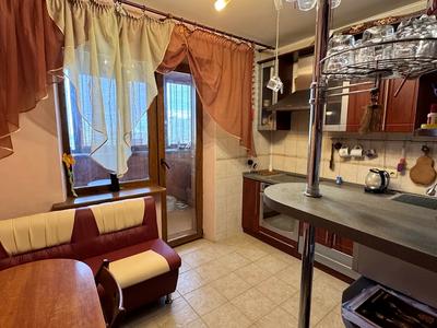 квартира за адресою Автозаводська вул., 63