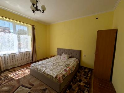 будинок за адресою Центральна