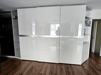 квартира за адресою Левка Лук'яненка вул. (Василя Жуковського), 16, 18, 20, 24