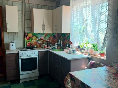 будинок за адресою с. Сурсько-Литовське, центральна