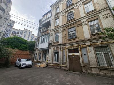 квартира по адресу Межигорская ул., 32