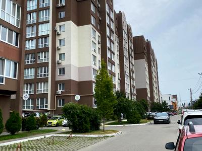 квартира за адресою Леоніда Каденюка вул., 18