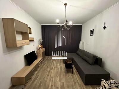 квартира за адресою Срібнокільська вул., 8
