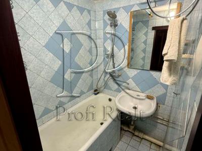квартира за адресою Райдужна вул., 21