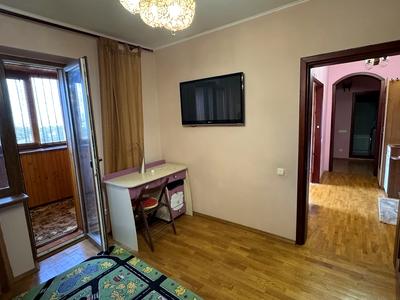 квартира за адресою Автозаводська вул., 63