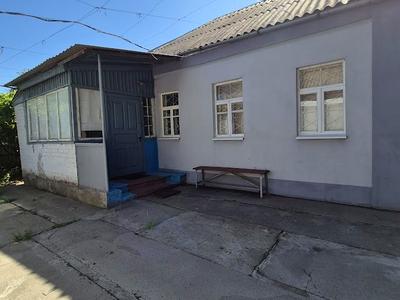 будинок за адресою Торговельна вул., 44